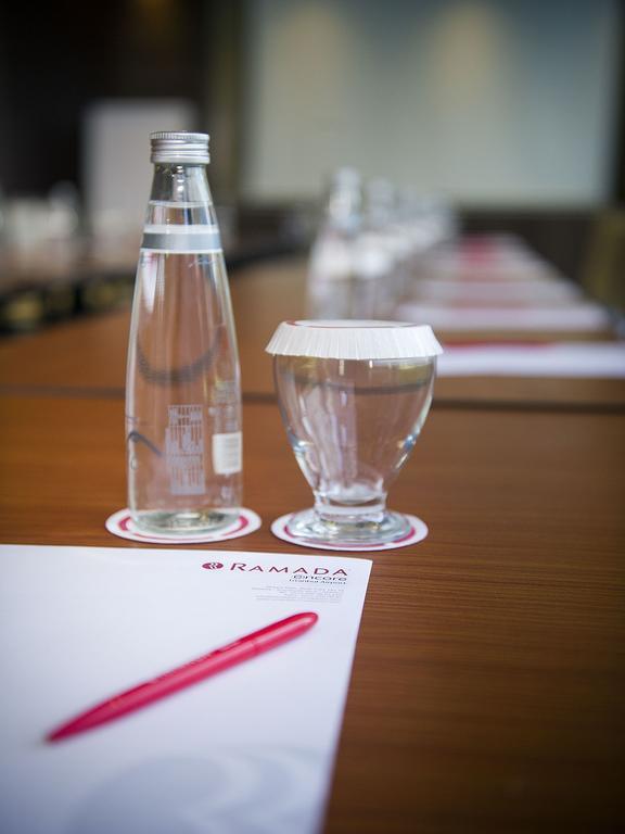 Готель Ramada By Wyndham Istanbul Florya Екстер'єр фото
