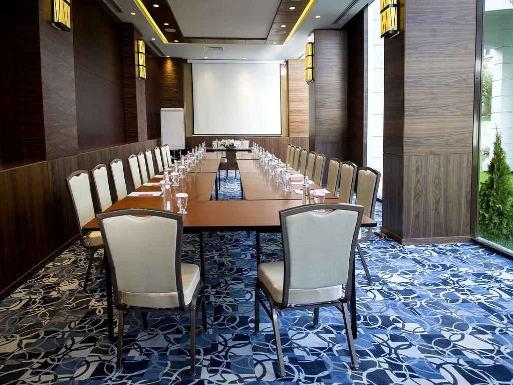 Готель Ramada By Wyndham Istanbul Florya Екстер'єр фото