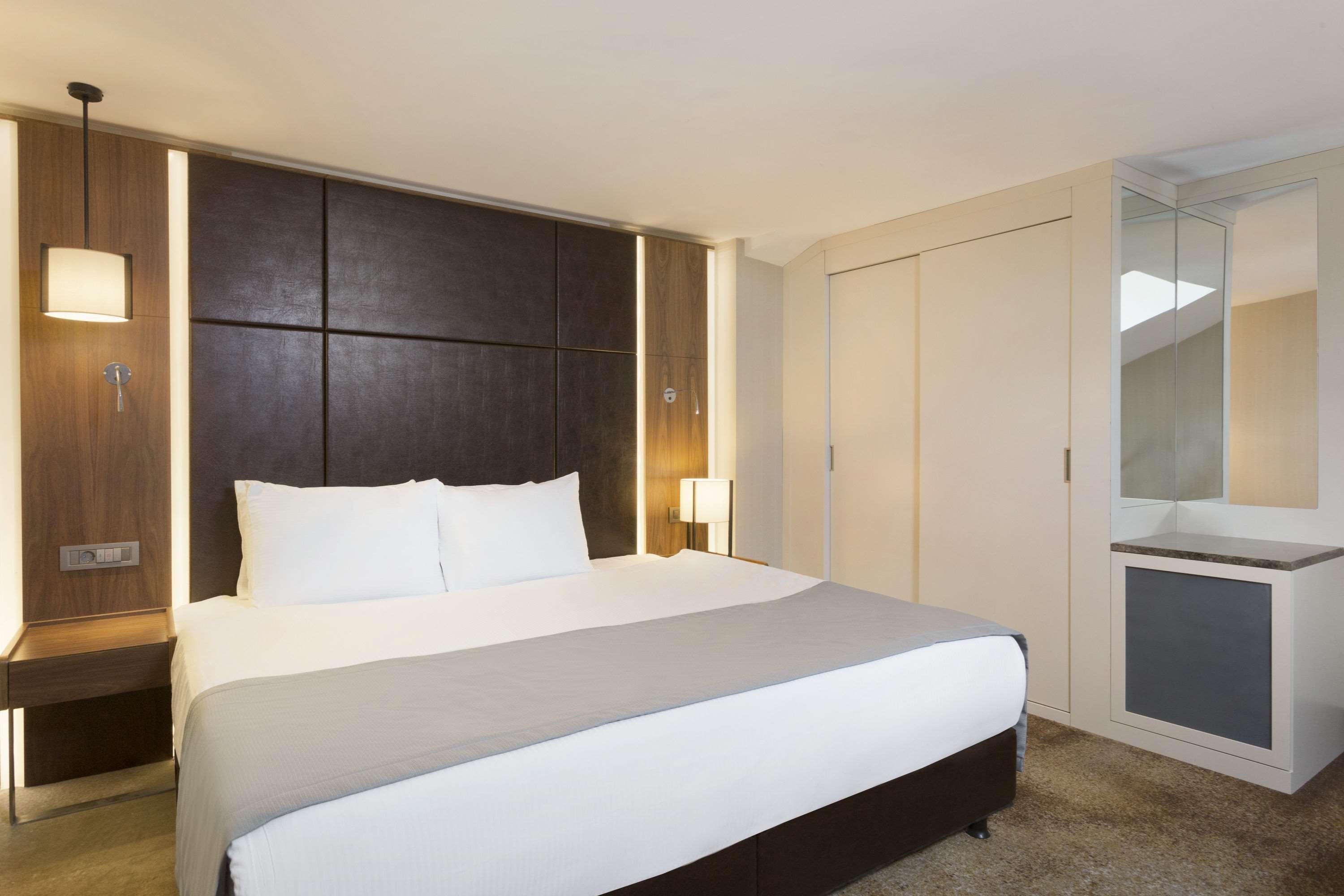 Готель Ramada By Wyndham Istanbul Florya Екстер'єр фото